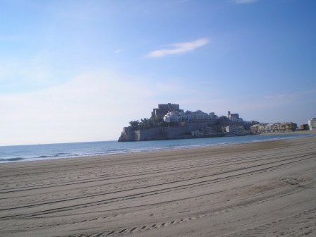 La playa Norte y el castillo de Peñiscola